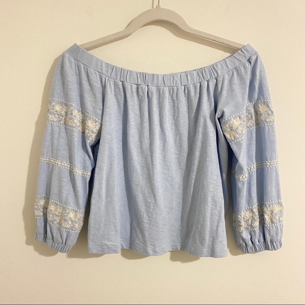 American Eagle off shoulder embroidered top
